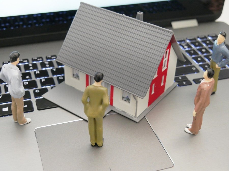 Quelles différences entre une agence immobilière en ligne et classique ?
